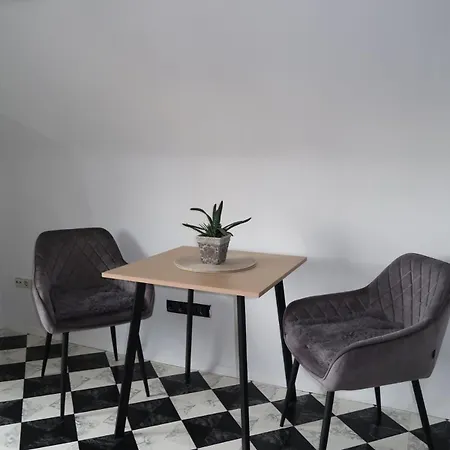 Apartamento Cozy With Bathroom In A Private House