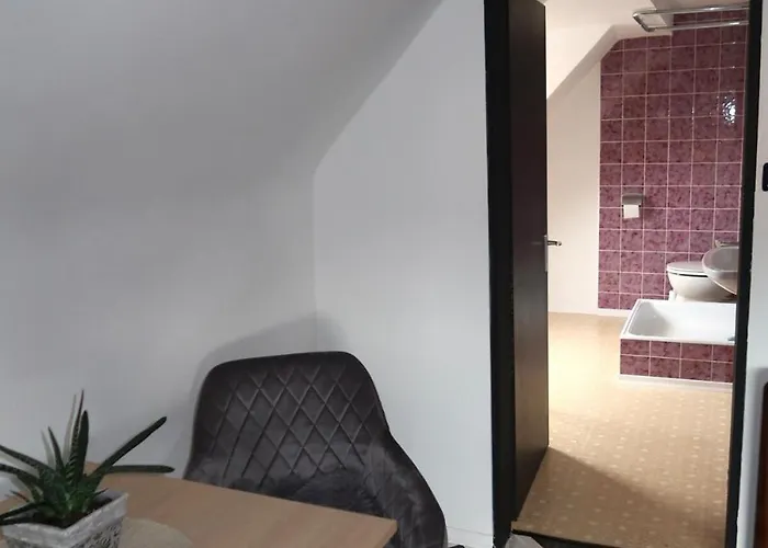 Apartamento Cozy With Bathroom In A Private House
